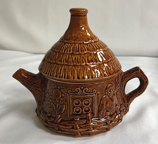 Village House Teapot (Light)