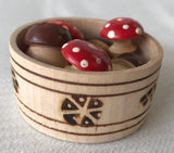 Wooden Basket od Mushrooms