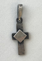 Squared Silver Cross - silver 1 in.