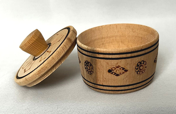 Small Round Box, Burned Design