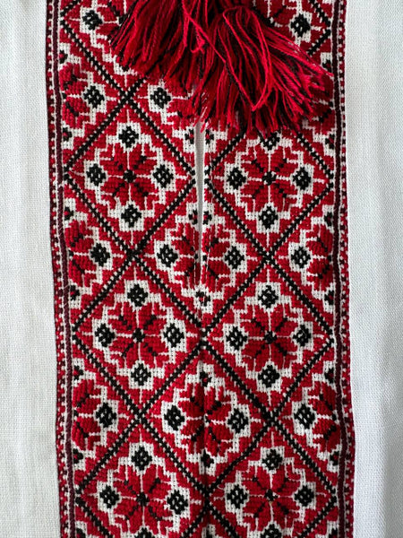 Linen Men`s Vyshyvanka (red on white)