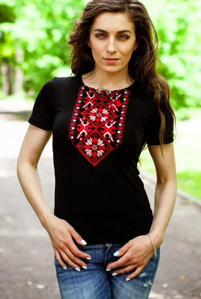 Ladies Podolianka embroidered shirt – red